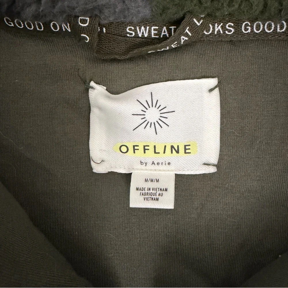 Offline by Aerie Camo Sherpa Teddy Full Zip Sweatshirt-size M *NEW w/o tags*